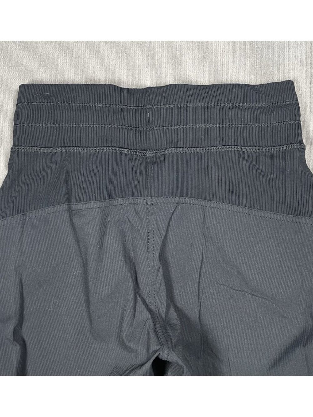 Lululemon Dance Studio Mid Rise Black Jogger Pants - Women Size 2 X 28 - Picture 12 of 16